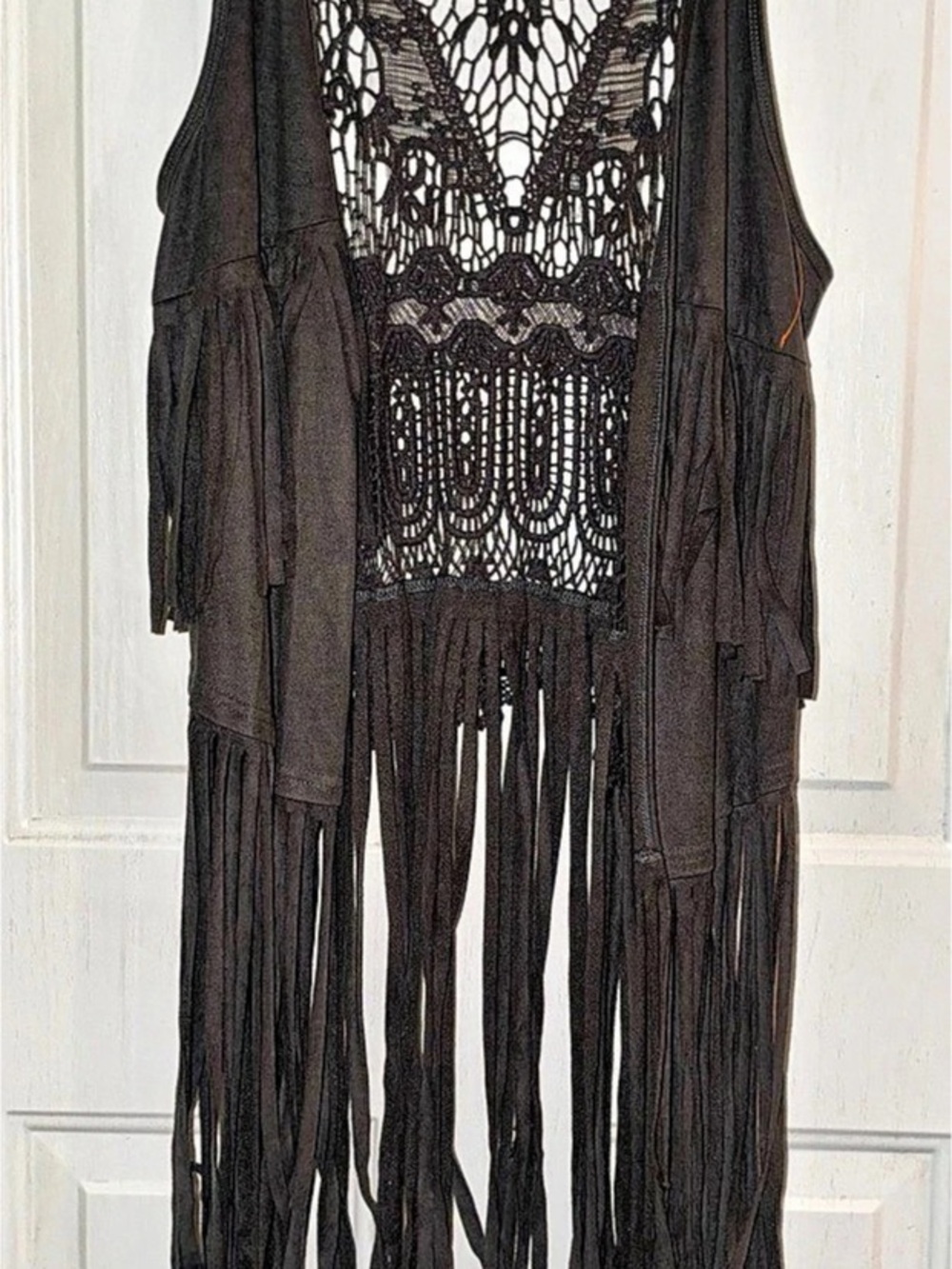 Umgee charcoal gray suede Fringe Crochet Tunic Size Medium Like New - Picture 2 of 3